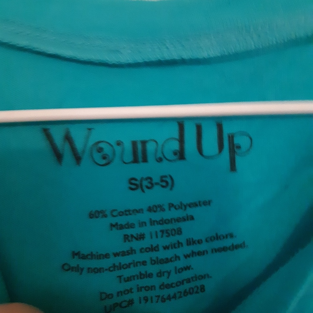 Girls shirt - Picture 2 of 3